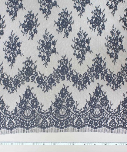 Marie-antoinette 130 cm | Lace & embroidery • Sophie Hallette