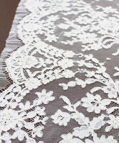 Kate bourdon 29 cm | Re-embroidered • Sophie Hallette